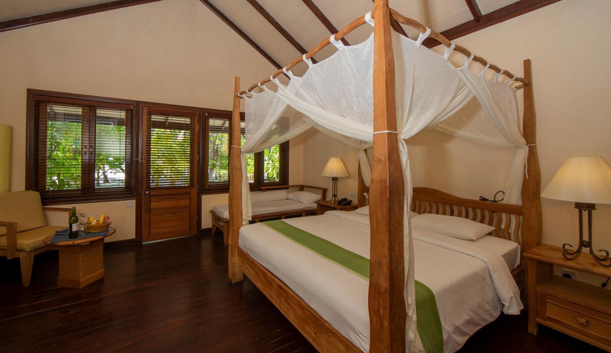 Deluxe Villa Beach View