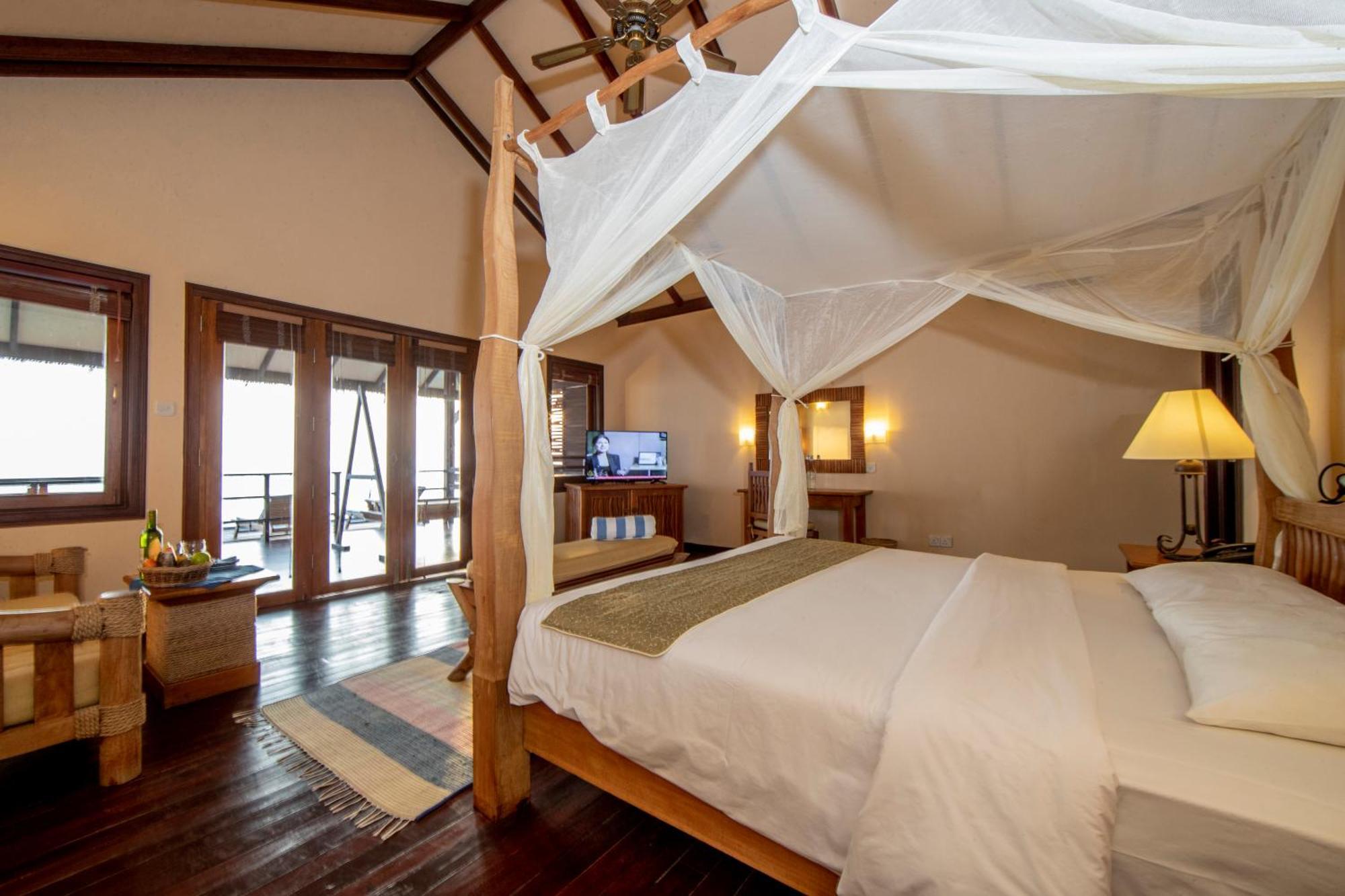 Water Villa Beach View